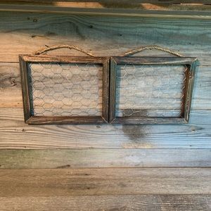 Set Of 2 Farmhouse Chicken Wire Frames
